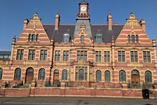 Manchester Bus Tours | 'Secrets of the City' with LIVE Guide