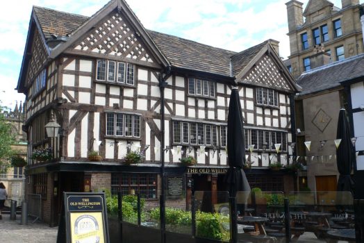 pub tour manchester and Private Manchester walking tours