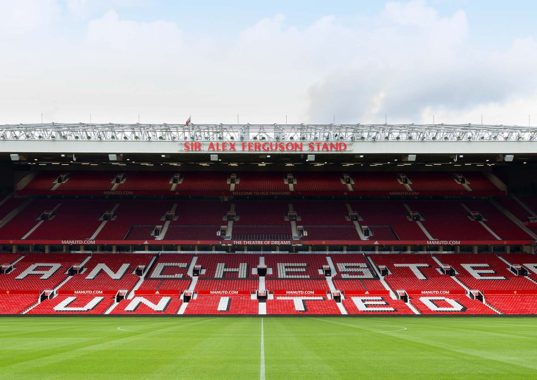 Old trafford team. Олд Траффорд стадион. Олд Траффорд трибуны. Стадион Манчестер Юнайтед. Манчестер Юнайтед Олд Траффорд.