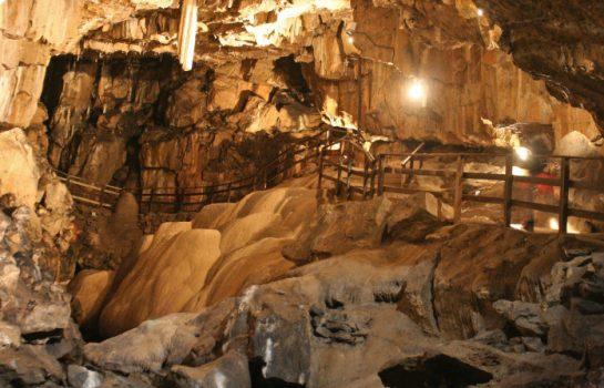 Rabbie's Tours Manchester - Caves, Peak District